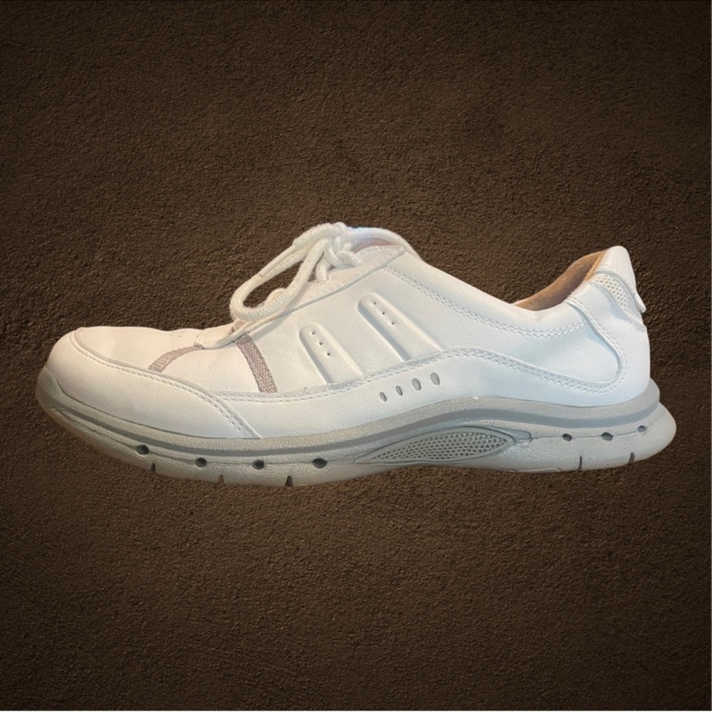 Clarks Unstructured White Women’s Leather Shoes Size 7.5W